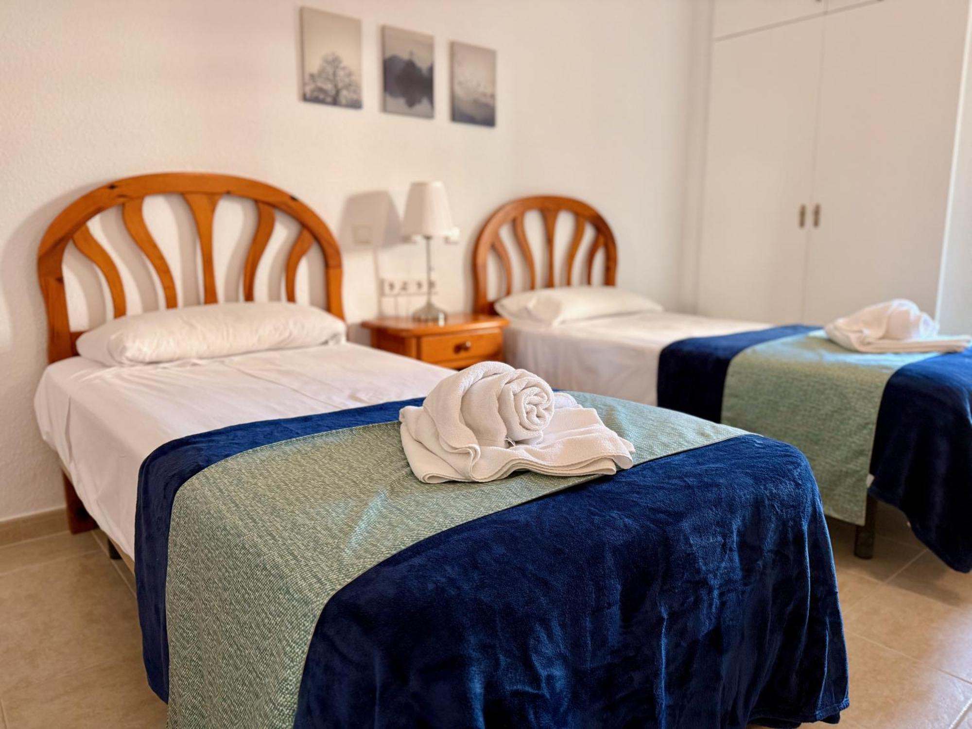 Kingfisher Apartments Benal Beach ベナルマデナ エクステリア 写真