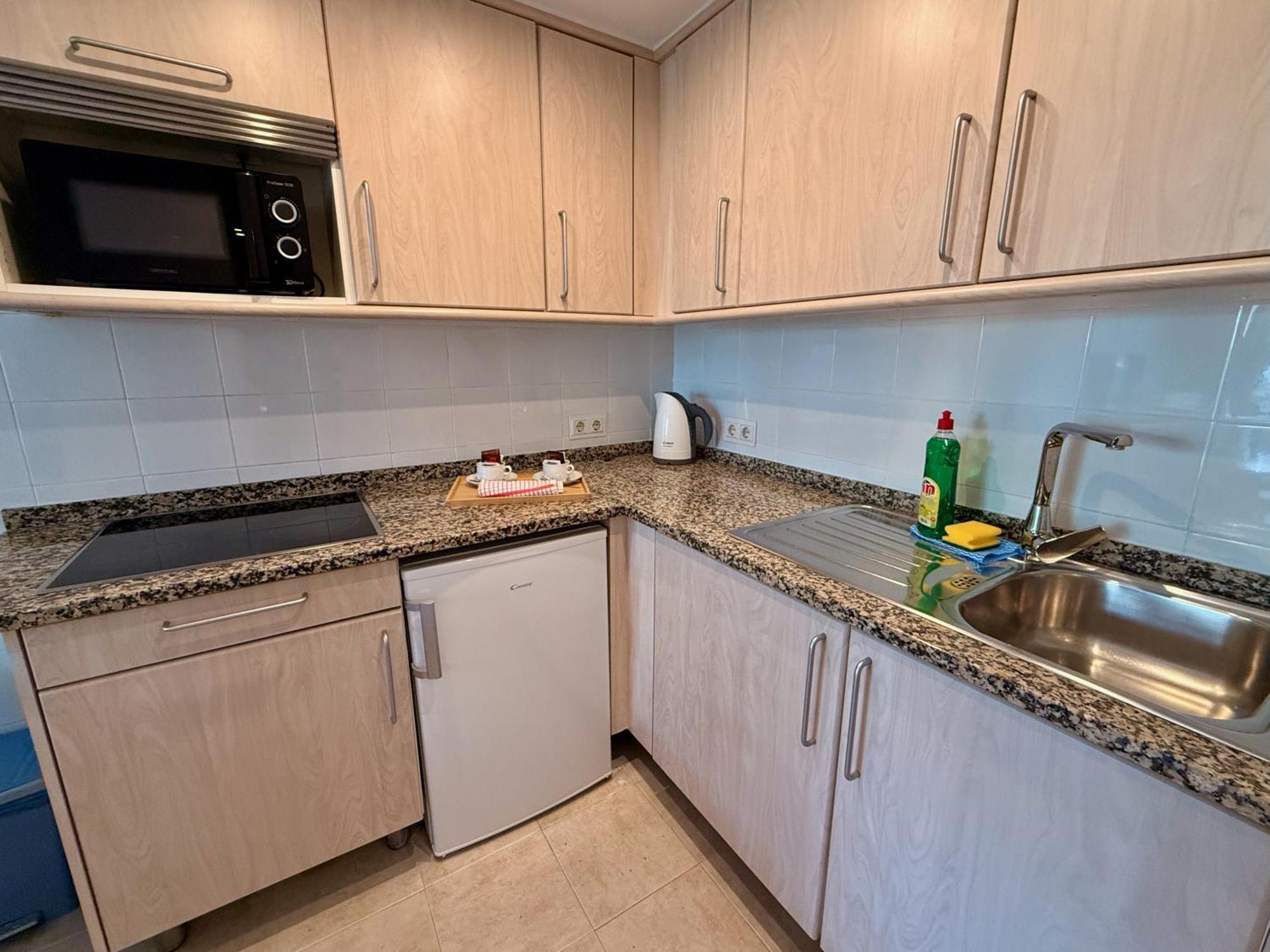 Kingfisher Apartments Benal Beach ベナルマデナ エクステリア 写真