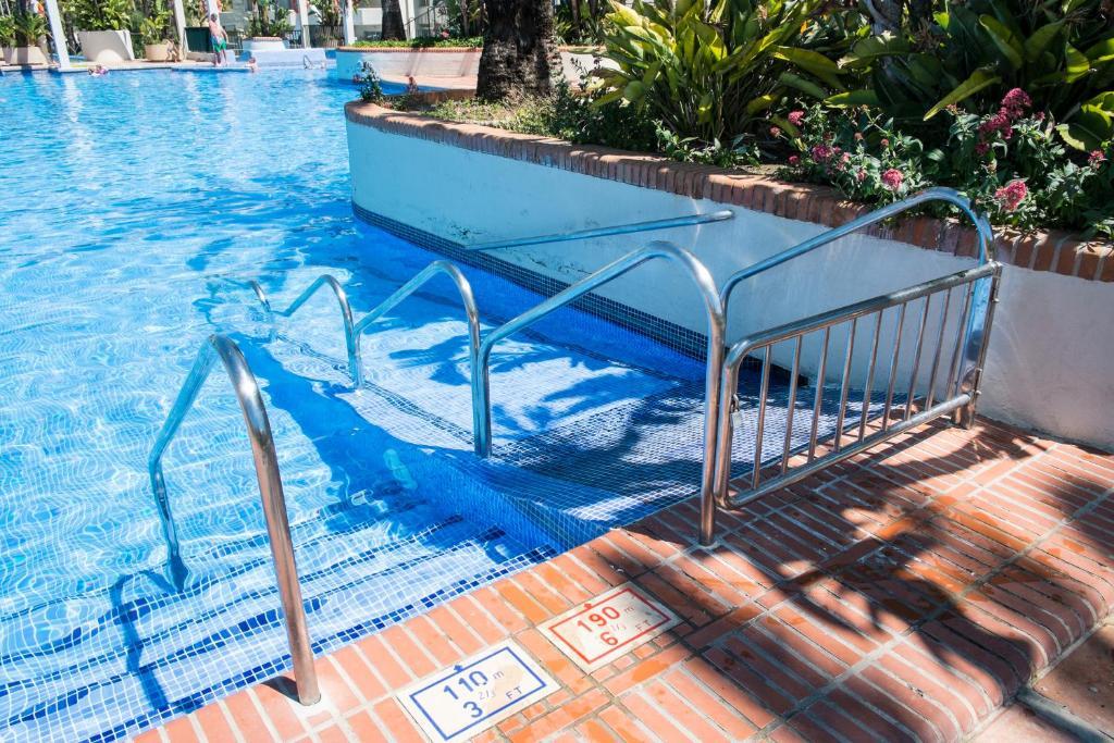 Kingfisher Apartments Benal Beach ベナルマデナ エクステリア 写真