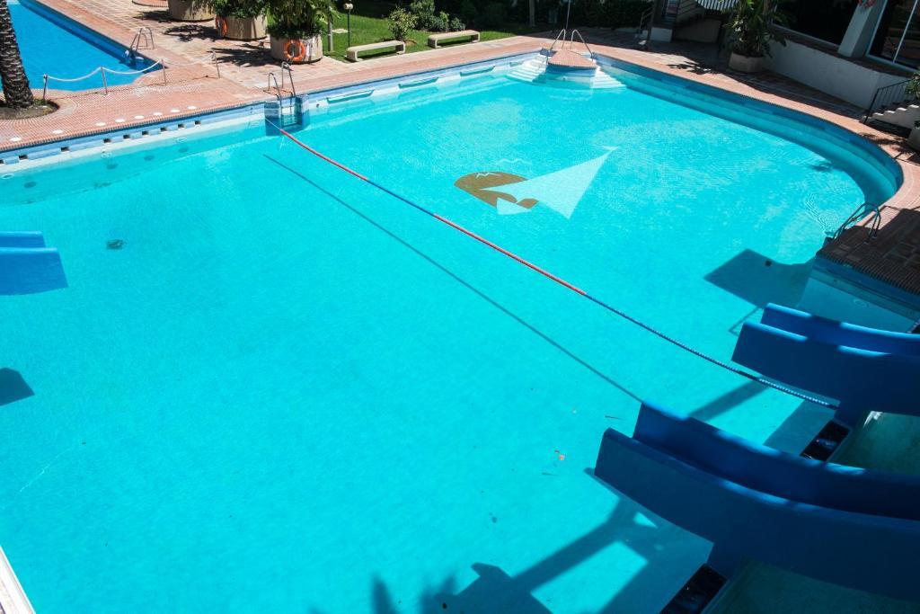 Kingfisher Apartments Benal Beach ベナルマデナ エクステリア 写真